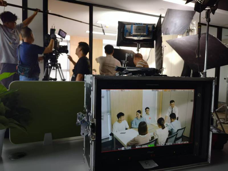肥城市TVC拍摄公司：科技产品视觉化大师，诠释未来感与功能美学